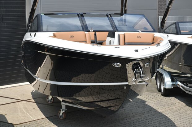 -Cobalt R6 bowrider 